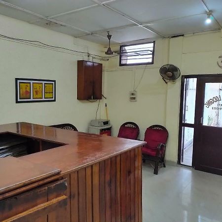 Chandrupal Lodging Гувахати Экстерьер фото