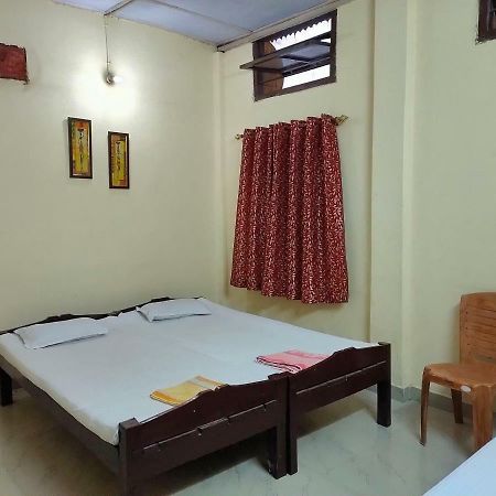 Chandrupal Lodging Гувахати Экстерьер фото